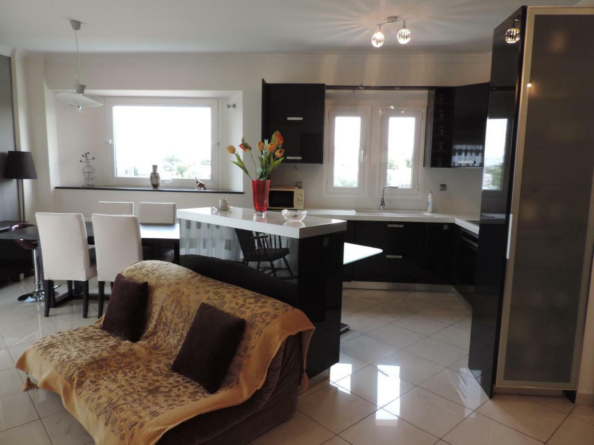 Vivi'S Home Artemida  Ngoại thất bức ảnh